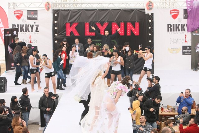 Fashion Show K-Lynn 2012 At Rikkys