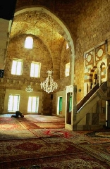 Inside de Grand Mosque, the impressive rugs, mosaic and chandelier
