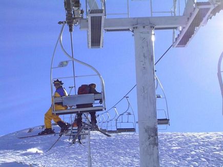 Skiing in Faraya