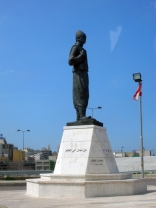 Lebanese expatraite statue